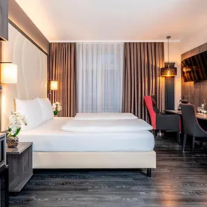 Hotel Plaza Premium Parkhotel