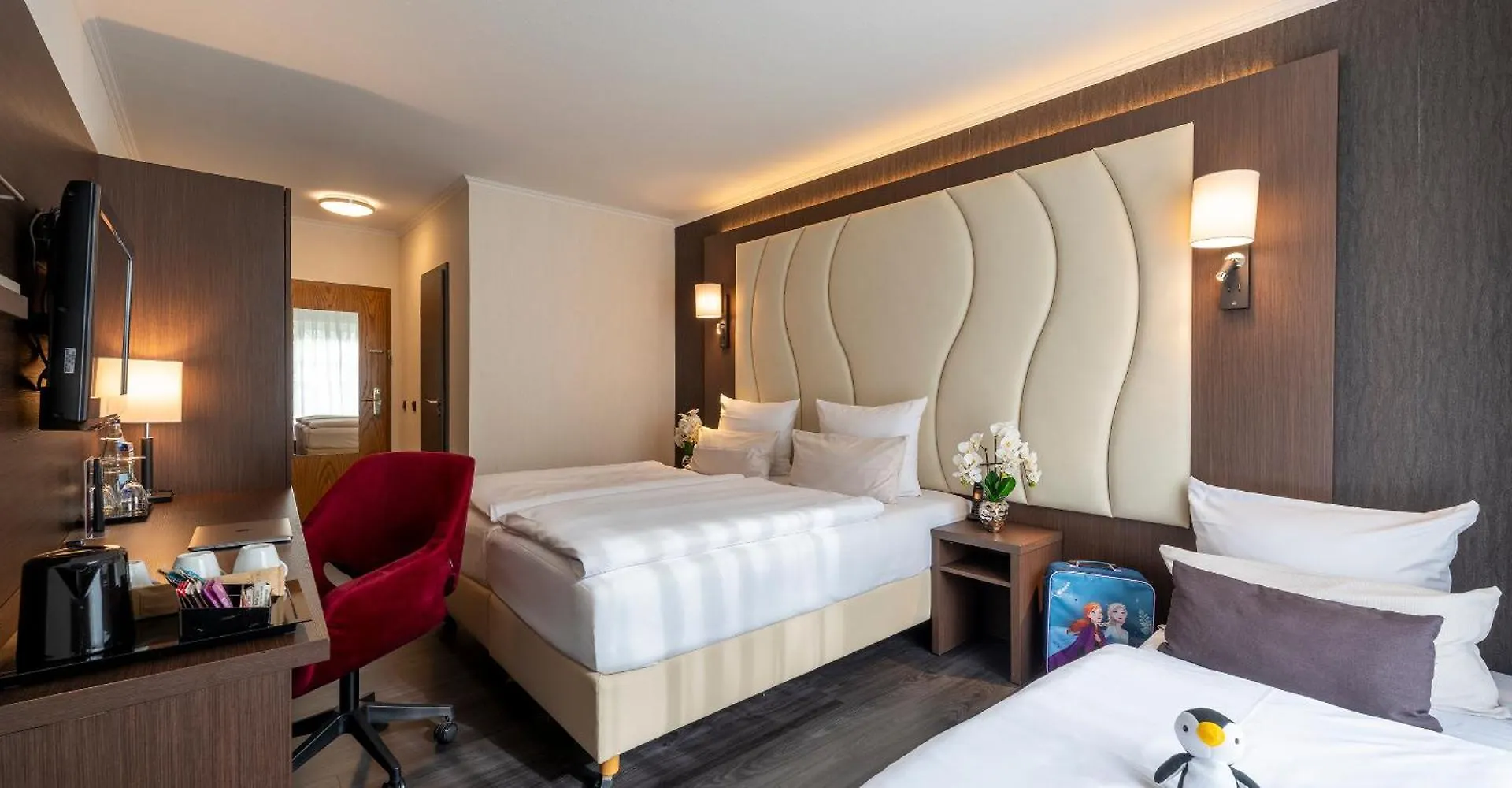 Best Western Hotel Schmoeker-Hof Norderstedt 4*,